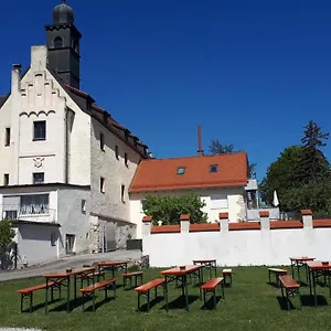 schloss-weichs-zu-regensburg.com-bavaria.com/